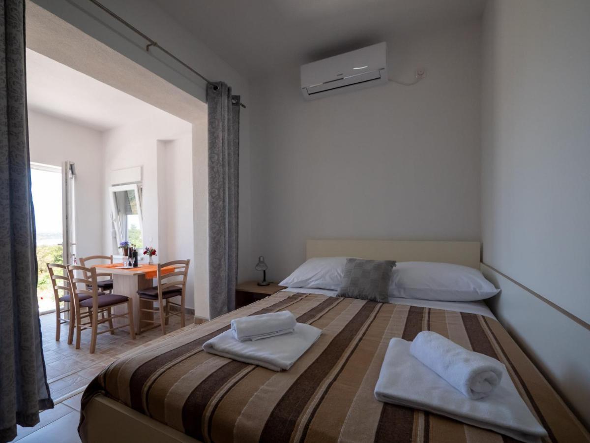 Apartments Tri Mora Ražanac Extérieur photo