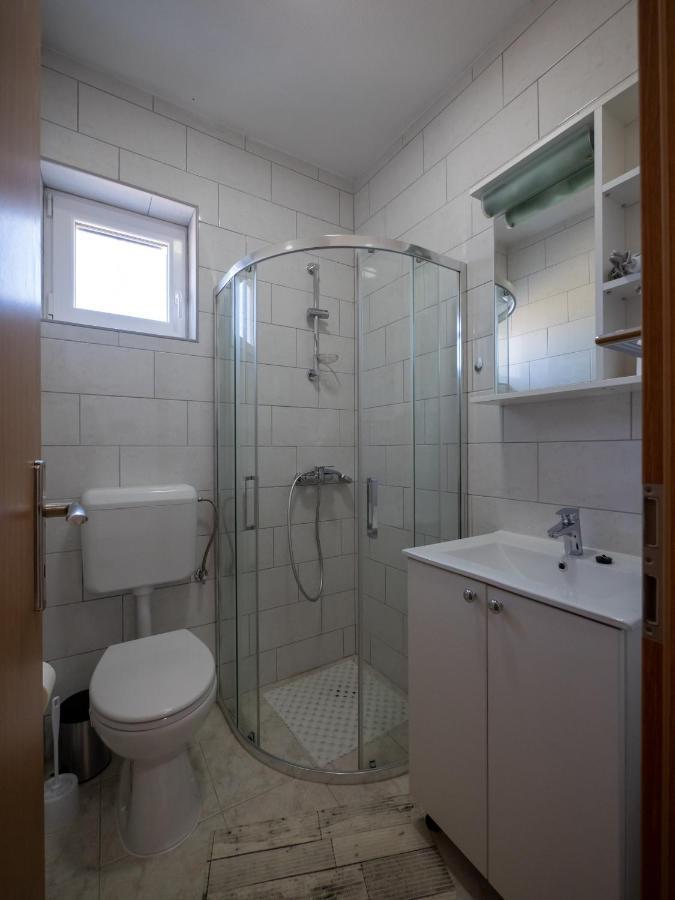Apartments Tri Mora Ražanac Extérieur photo