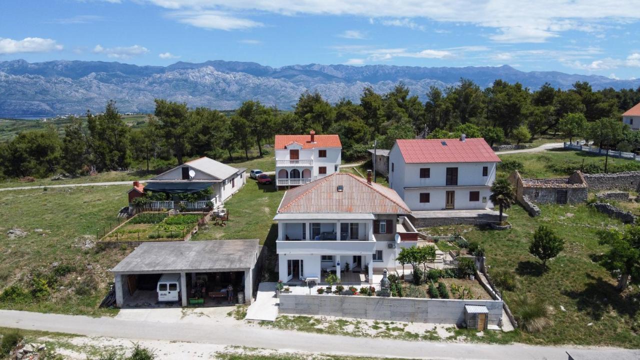 Apartments Tri Mora Ražanac Extérieur photo