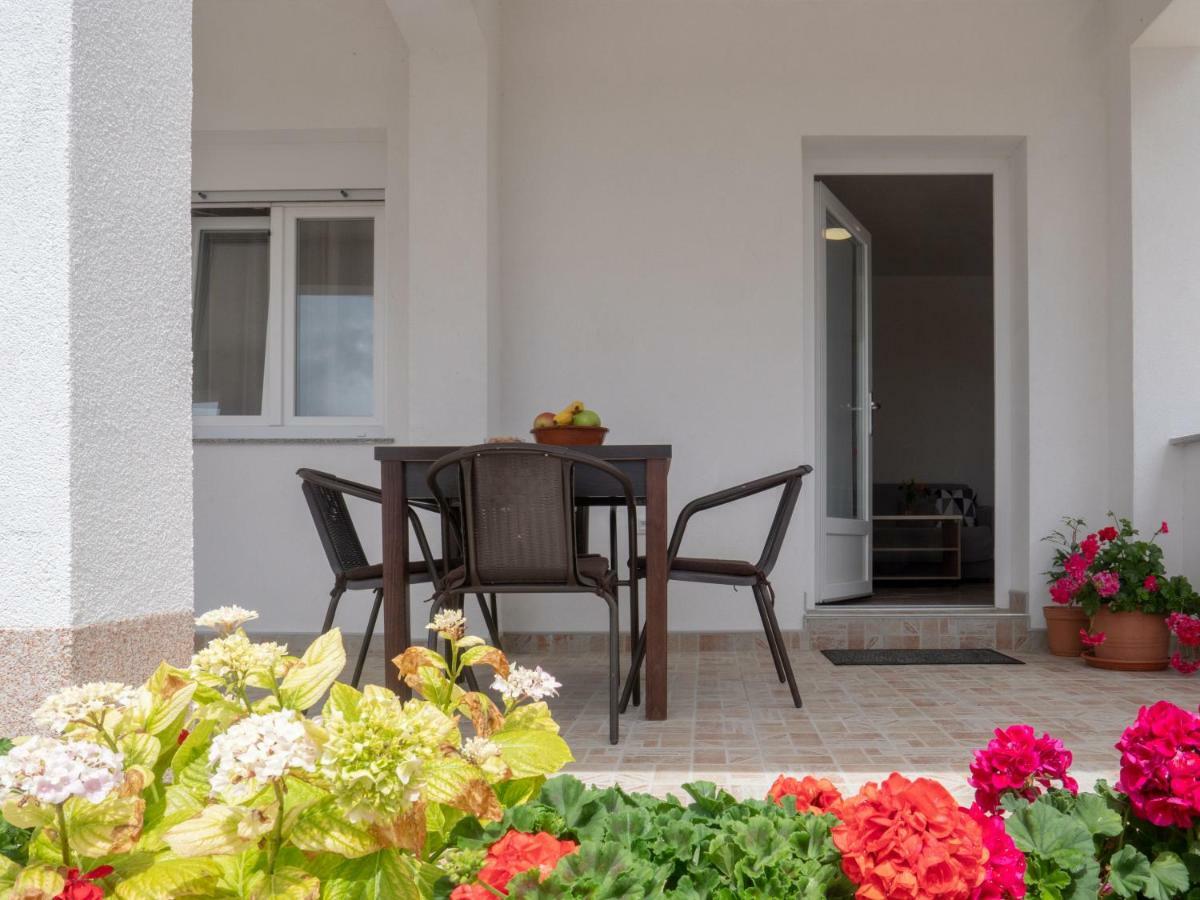Apartments Tri Mora Ražanac Extérieur photo