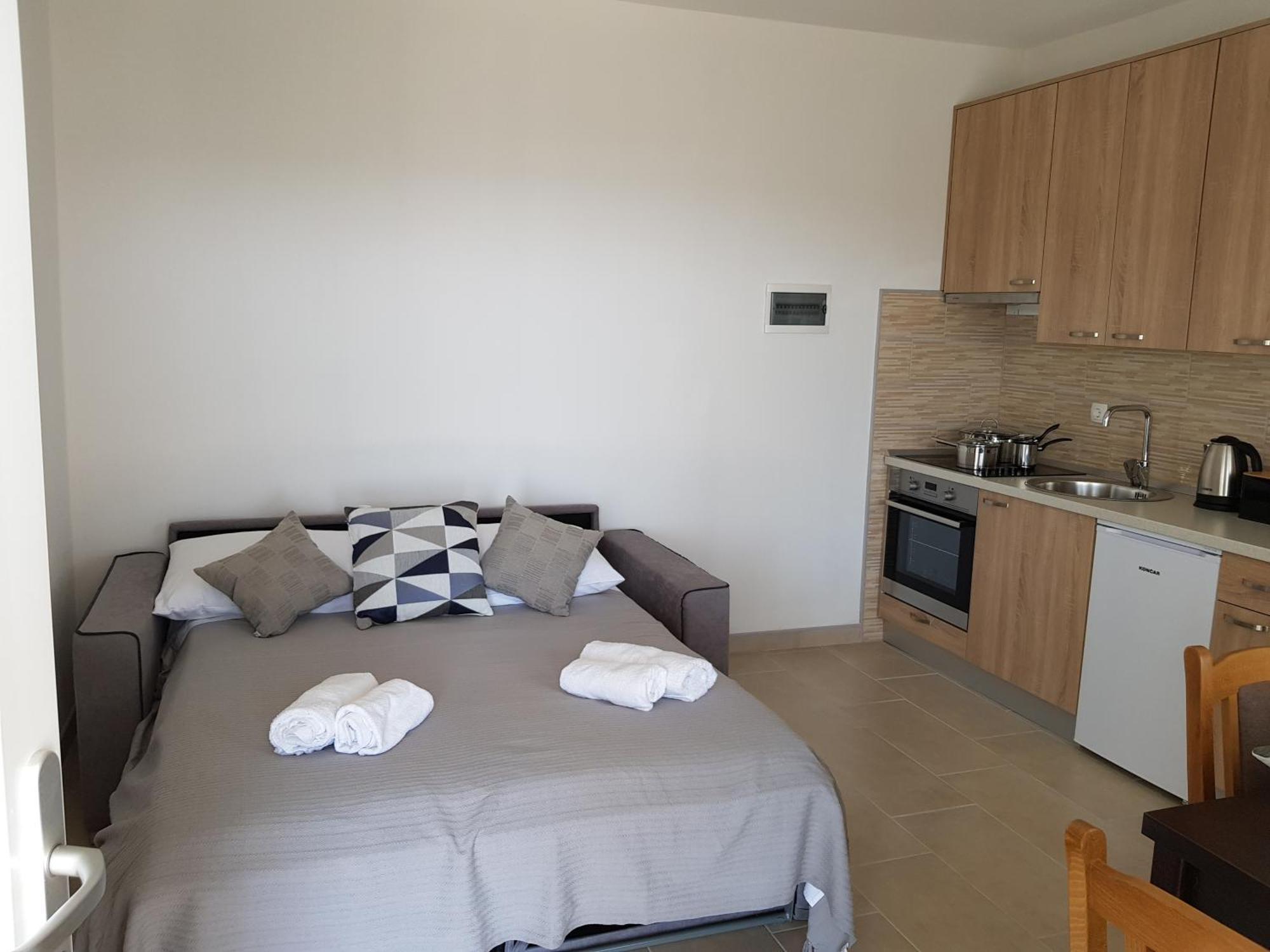 Apartments Tri Mora Ražanac Extérieur photo