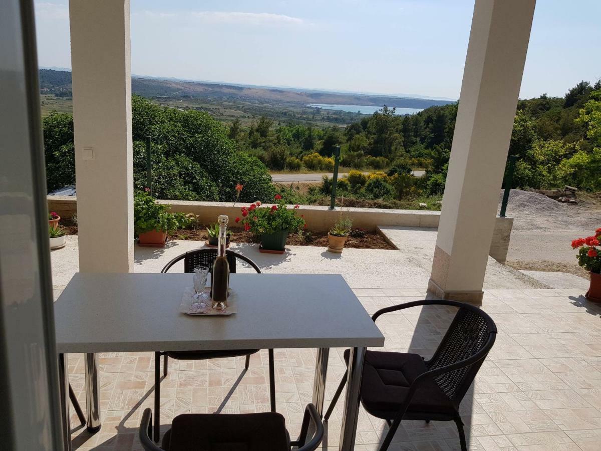Apartments Tri Mora Ražanac Extérieur photo
